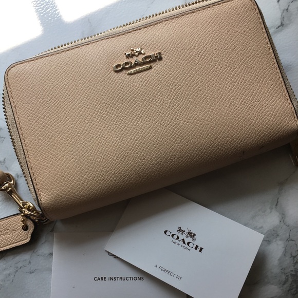 Coach Beige Wallet - Picture 6 of 7